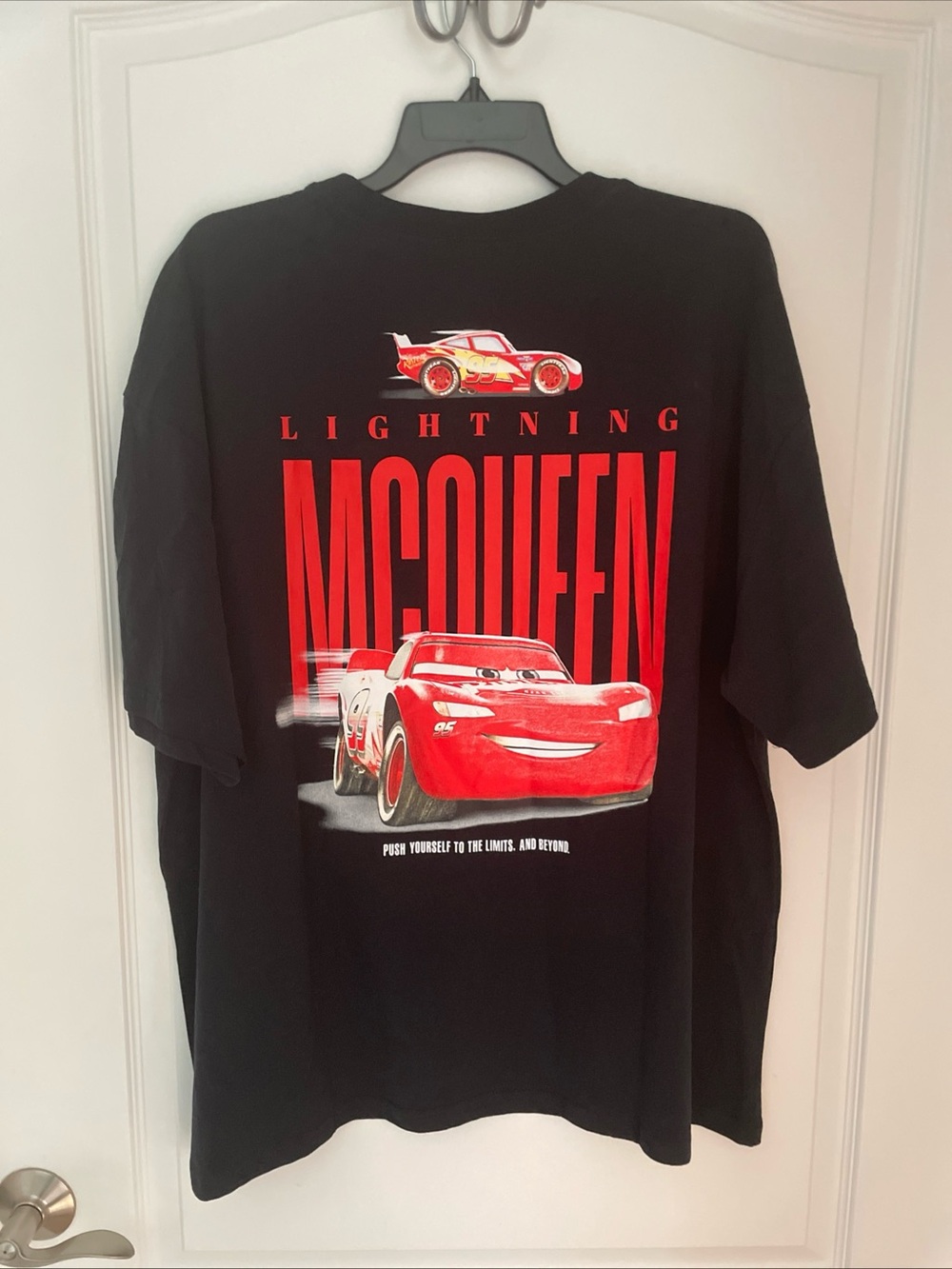 NWT Disney Pixar Cars lightning Mcqueen tee shirt - Mens Large